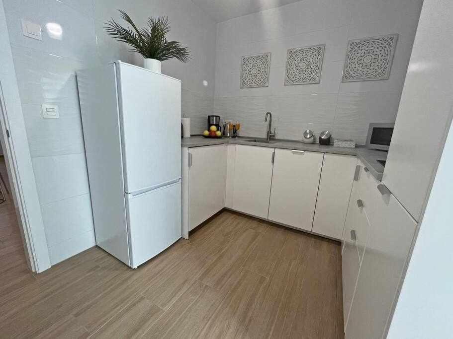 Xxii Apartamentos Morales&Arnal 埃斯特波纳 外观 照片