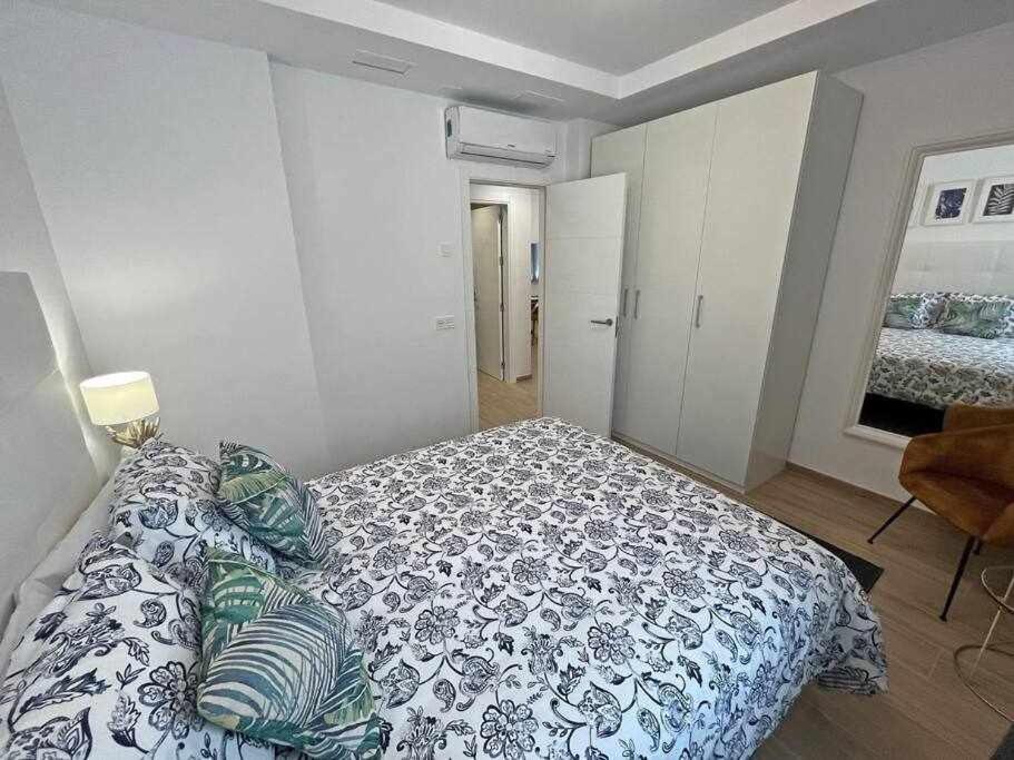 Xxii Apartamentos Morales&Arnal 埃斯特波纳 外观 照片