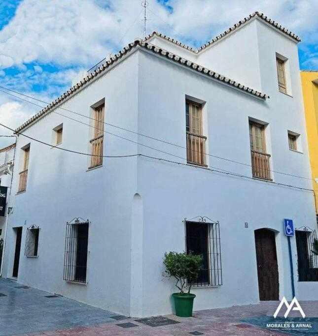 Xxii Apartamentos Morales&Arnal 埃斯特波纳 外观 照片