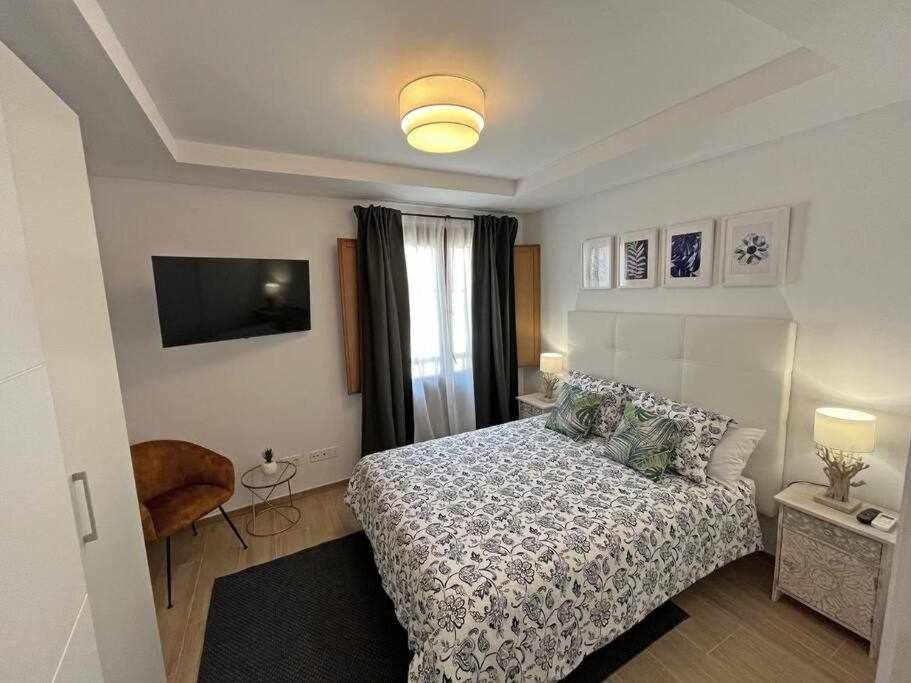 Xxii Apartamentos Morales&Arnal 埃斯特波纳 外观 照片