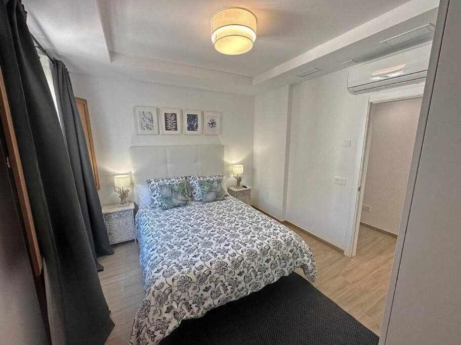 Xxii Apartamentos Morales&Arnal 埃斯特波纳 外观 照片