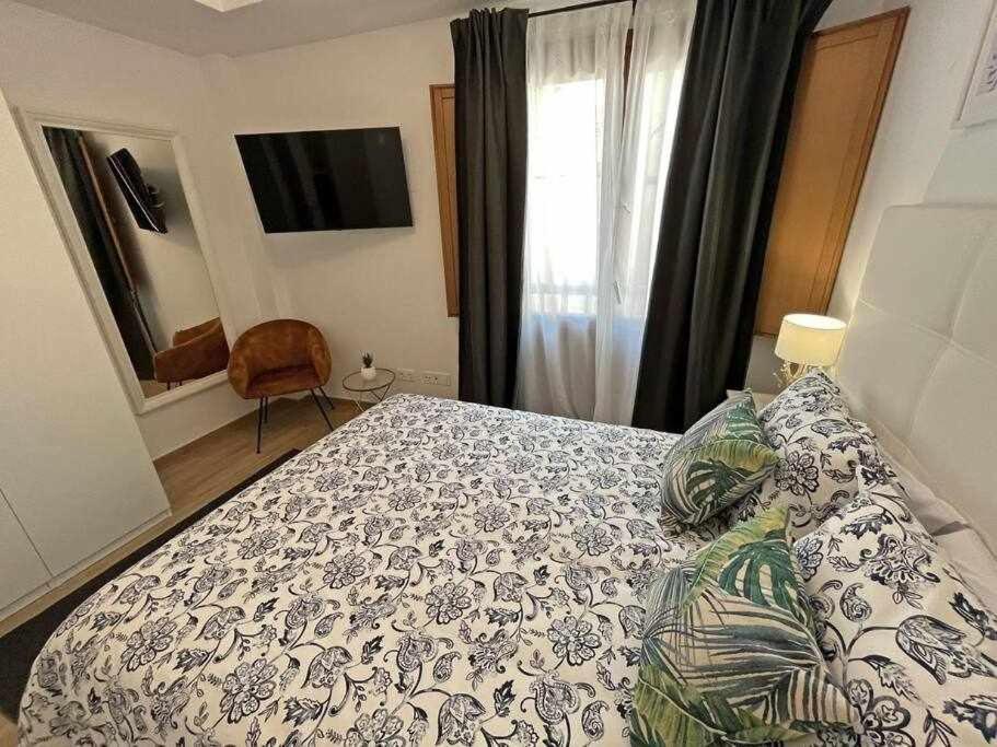 Xxii Apartamentos Morales&Arnal 埃斯特波纳 外观 照片
